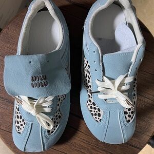Chic Light Blue Kids Sneakers with White Accents